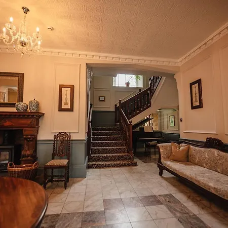 Pinchinthorpe Hall